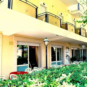 Madison Hotel